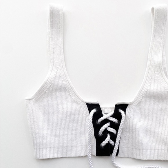 FENTY X PUMA Rihanna Lace Up Crop Top - Picture 3 of 14